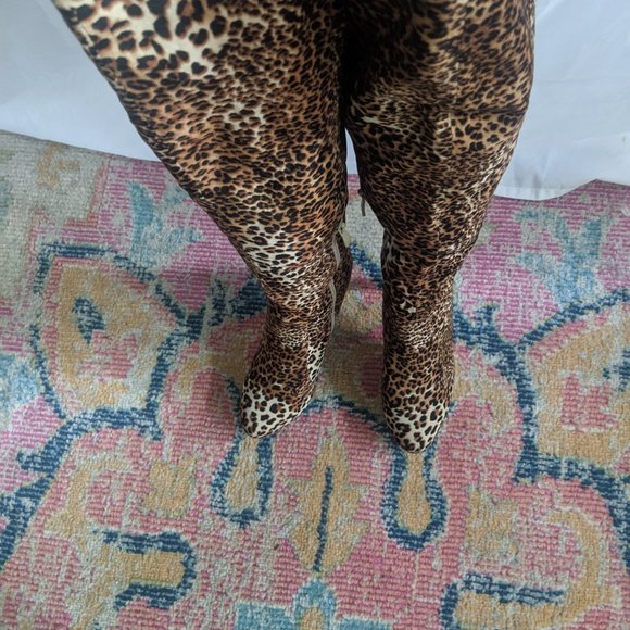 Monroe and Main Sexy Knee High Leopard Print Women's Boots Size 8 - Picture 4 of 6